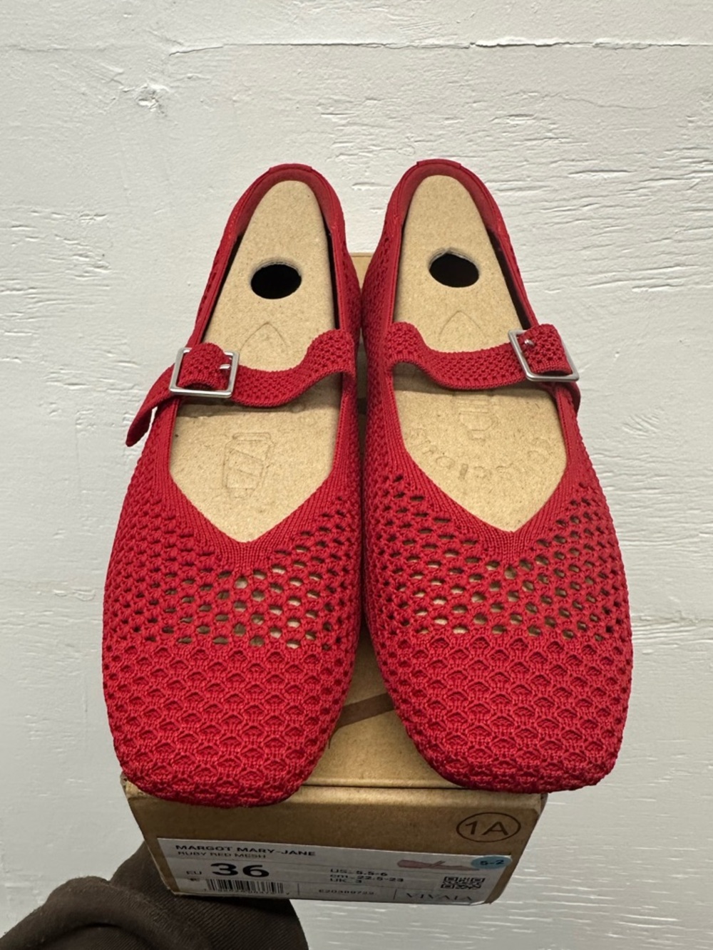 Vivaia Margot Mary Jane - Ruby red mesh